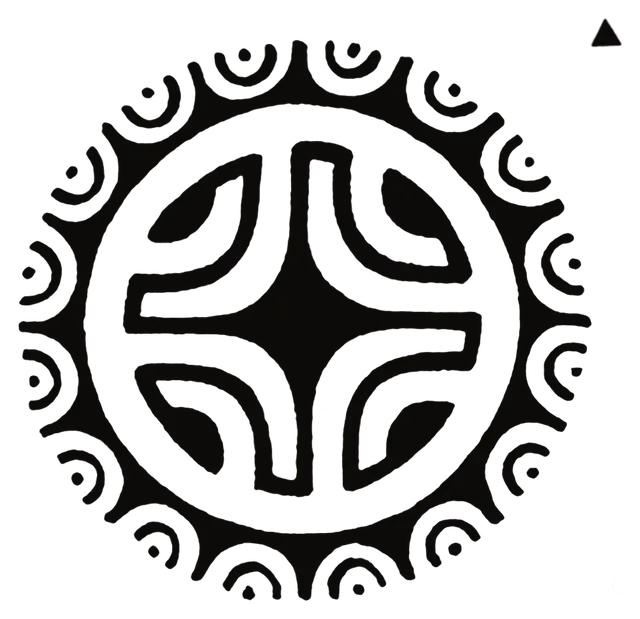 Sol polinesio de gran formato con corona de arcos y núcleo de cuatro brazos, dibujo de Leo Martínez.